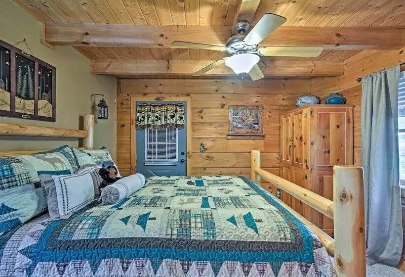 Return To Eden Cabin W/ Hot Tub: 4 Mi To Dollywood