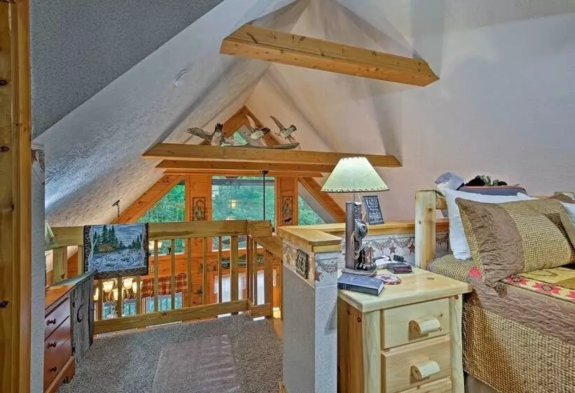 Return To Eden Cabin W/ Hot Tub: 4 Mi To Dollywood