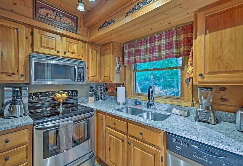 Return To Eden Cabin W/ Hot Tub: 4 Mi To Dollywood