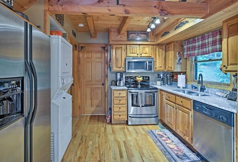 Return To Eden Cabin W/ Hot Tub: 4 Mi To Dollywood