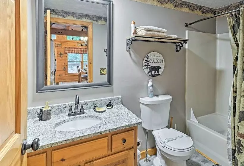 Return To Eden Cabin W/ Hot Tub: 4 Mi To Dollywood