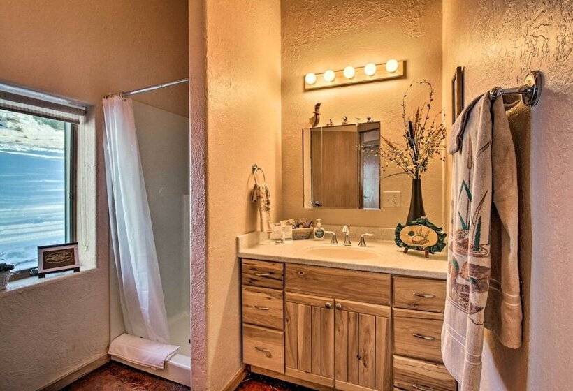 Scenic Great Falls Retreat On Missouri River!