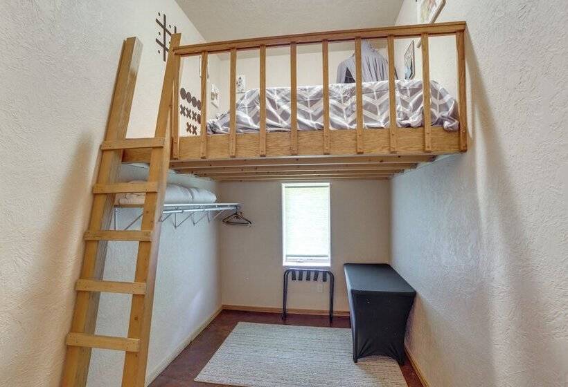 Scenic Great Falls Retreat On Missouri River!