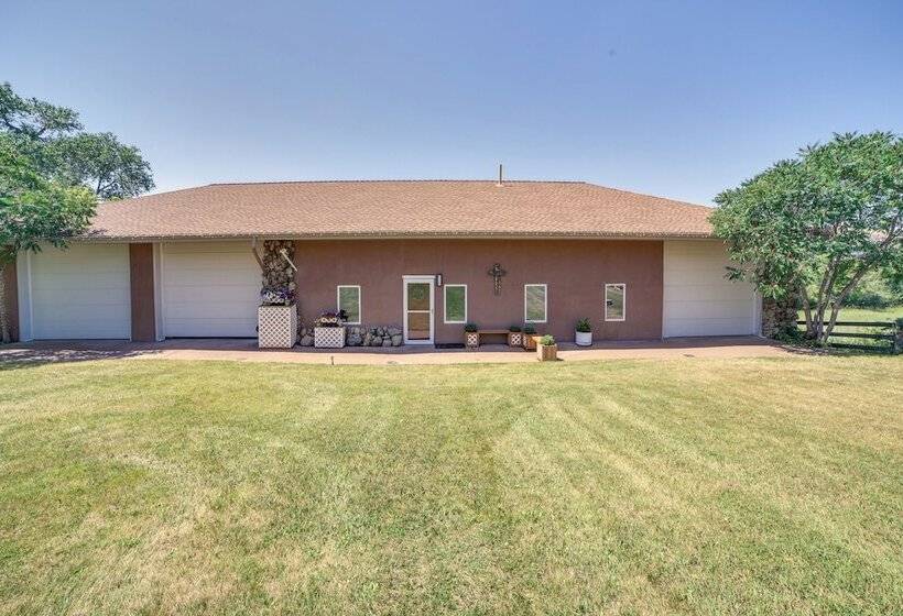 Scenic Great Falls Retreat On Missouri River!