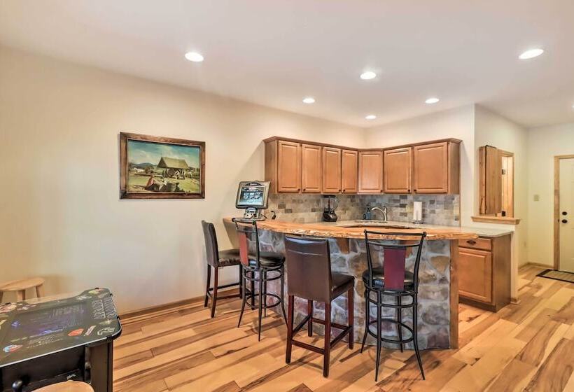 Hike, Fish & Unwind: Albrightsville Cabin!