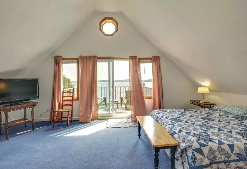 Shorefront House W/ Views, 14 Mi To Acadia Np