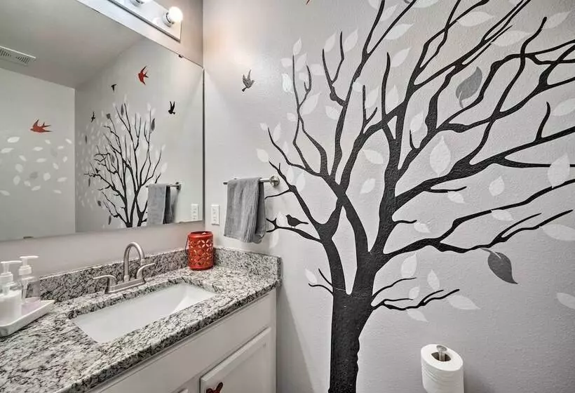 Game Room + Fenced Yard: Home Near Disney World!