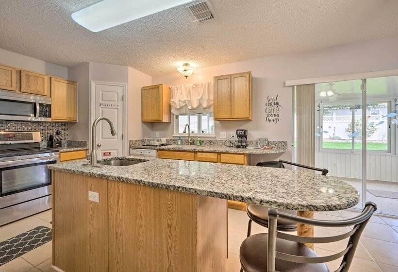 Game Room + Fenced Yard: Home Near Disney World!