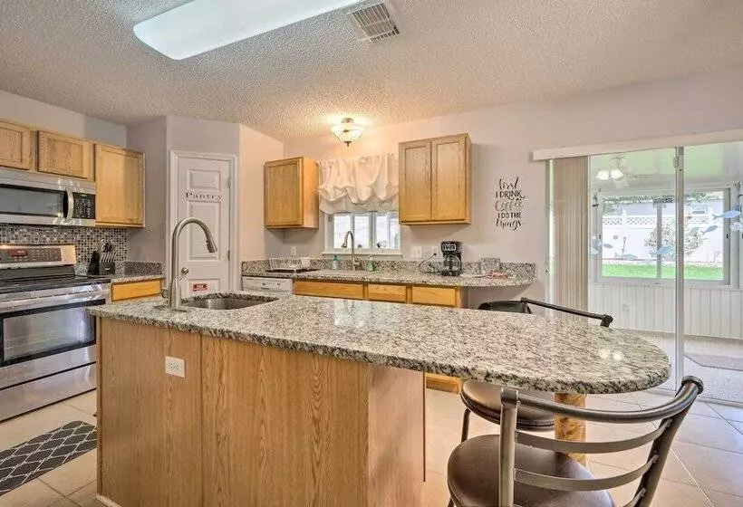 Game Room + Fenced Yard: Home Near Disney World!