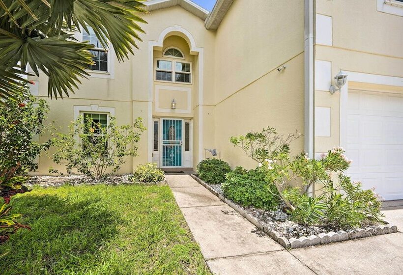 Game Room + Fenced Yard: Home Near Disney World!