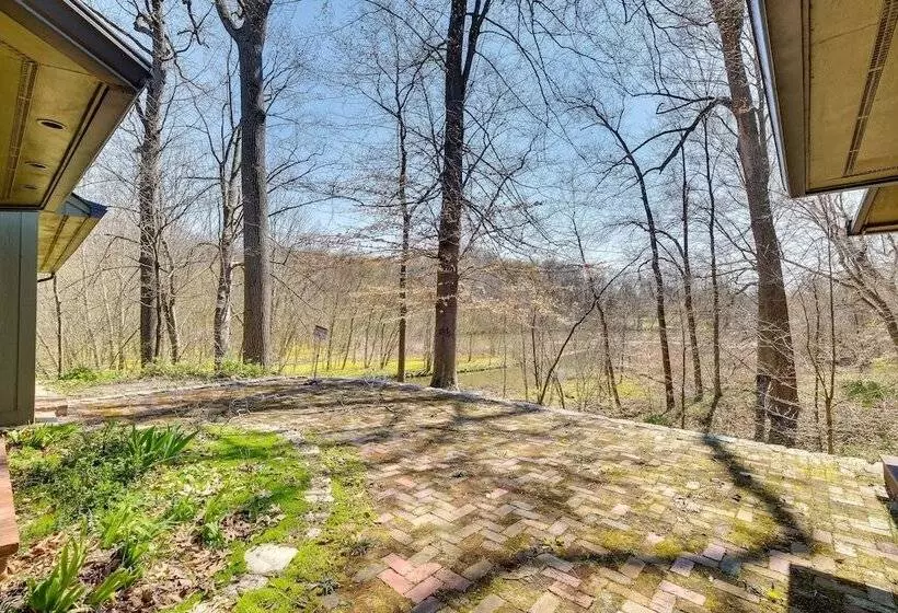 Spacious Prospect Cottage W/ Deck & Scenic Views