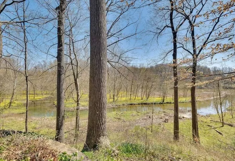 Spacious Prospect Cottage W/ Deck & Scenic Views