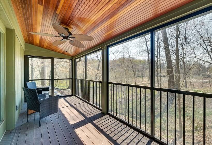 Spacious Prospect Cottage W/ Deck & Scenic Views