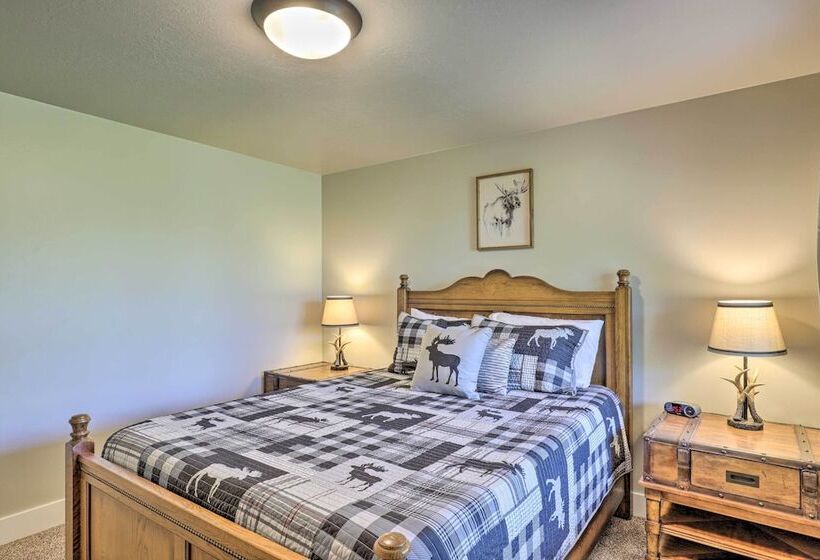 Spacious Resort Cabin In Manti La Sal Mtns!