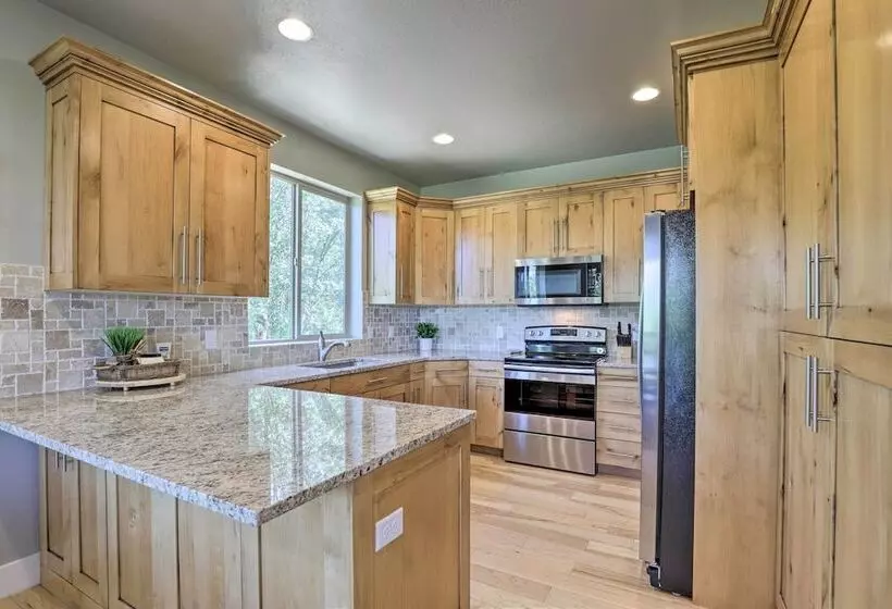 Spacious Resort Cabin In Manti La Sal Mtns!