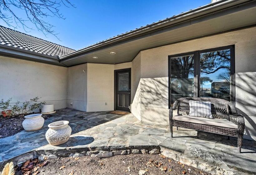 Spacious Spicewood Cottage, Close To Golfing!