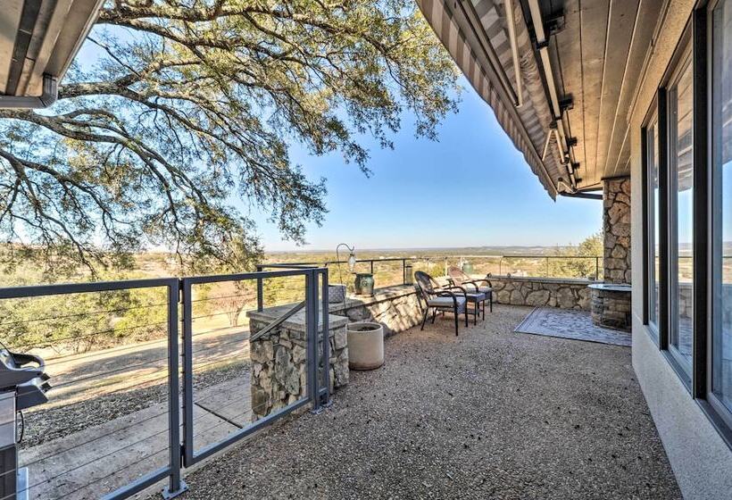 Spacious Spicewood Cottage, Close To Golfing!