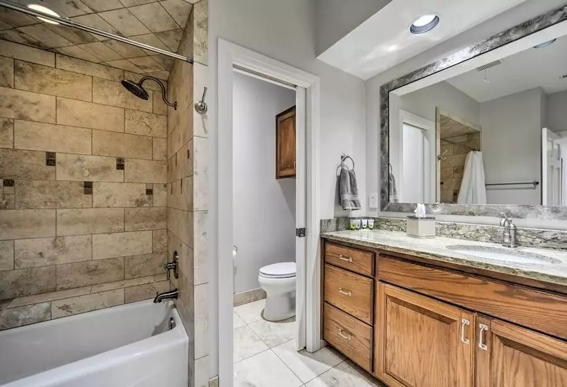 Spacious Spicewood Cottage, Close To Golfing!