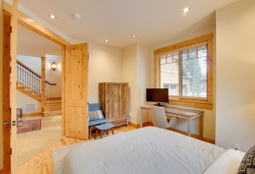 Hot Tub & Game Room: Home In Cle Elum