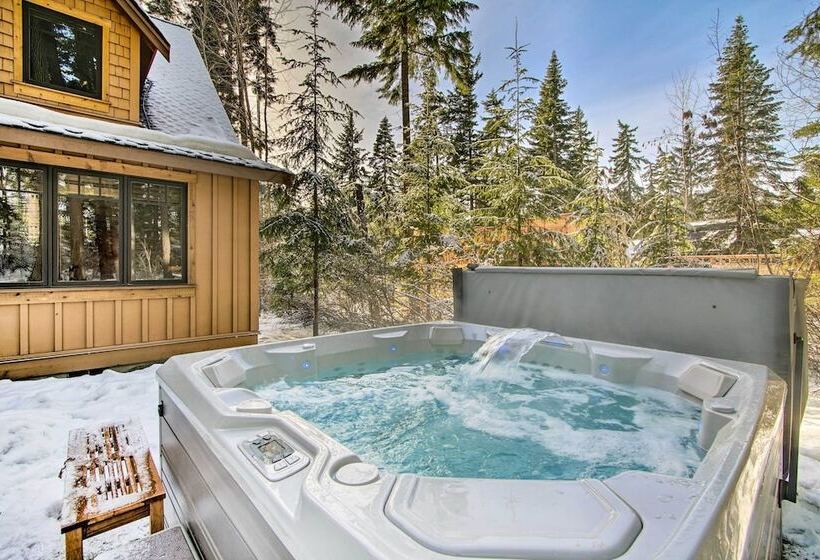 Hot Tub & Game Room: Home In Cle Elum
