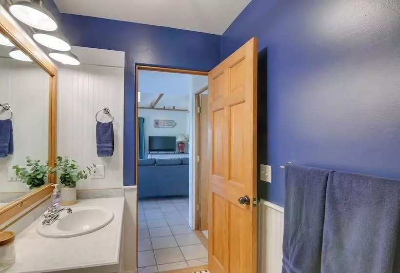 Deck & Fire Pit: Pagosa Springs Home!