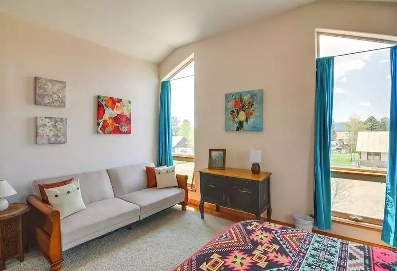 Deck & Fire Pit: Pagosa Springs Home!