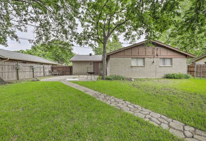 1 Mi To University Of Texas: Home In Richardson!