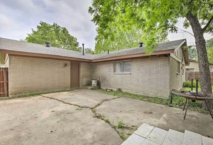 1 Mi To University Of Texas: Home In Richardson!