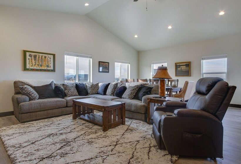 Tranquil Silverwood Estates < 1 Mile To River!