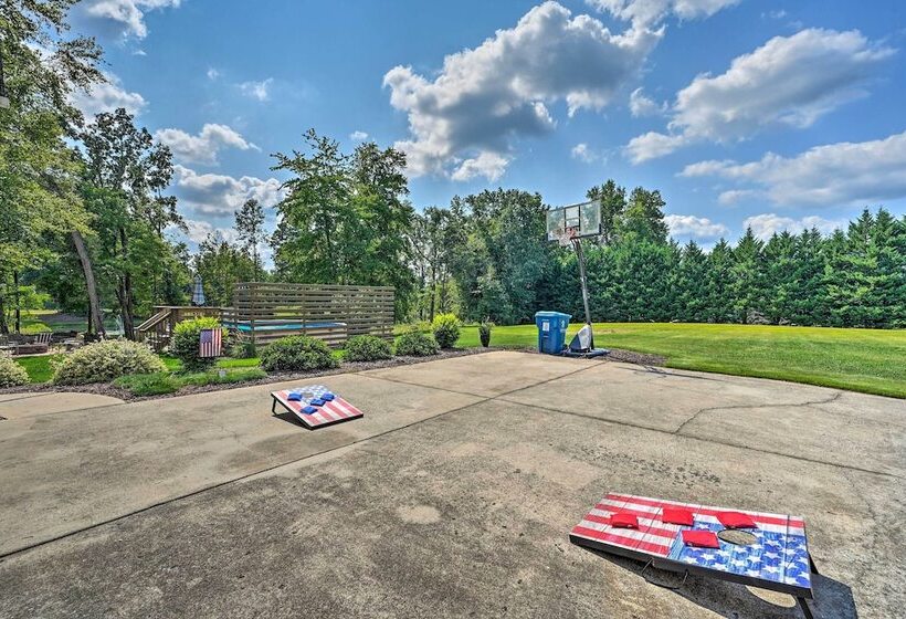 Unique, All Encompassing Family Farmstead!