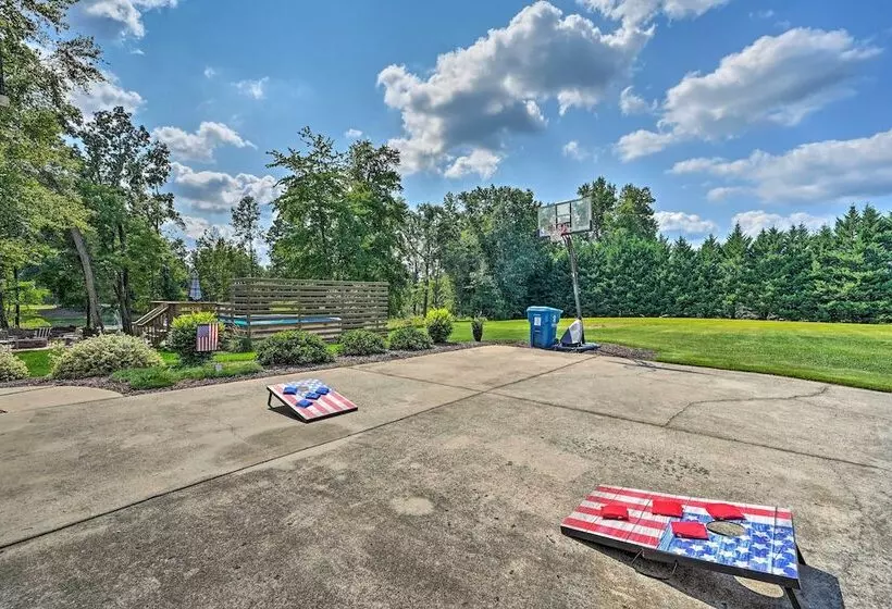 Unique, All Encompassing Family Farmstead!