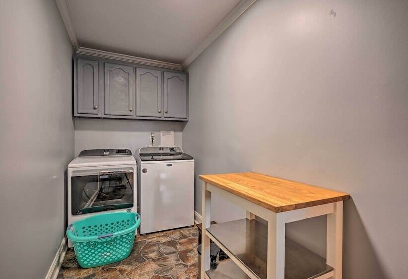 Unique, All Encompassing Family Farmstead!