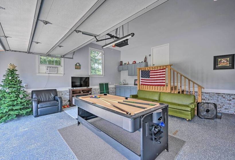 Unique, All Encompassing Family Farmstead!