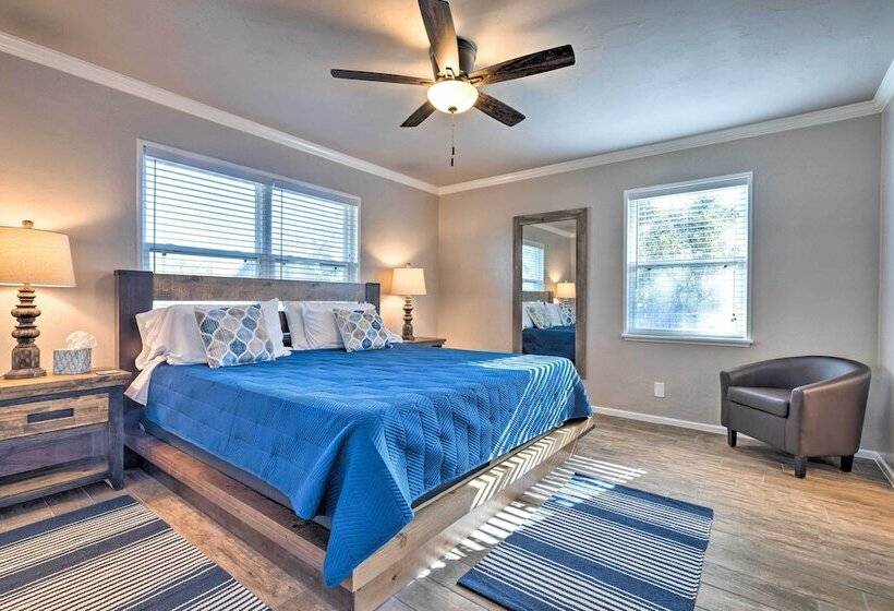 Updated Blue Door Haus ~ 1 Mi To Main St!