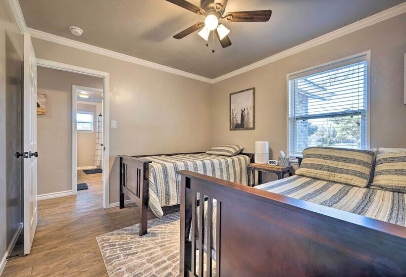 Updated Blue Door Haus ~ 1 Mi To Main St!