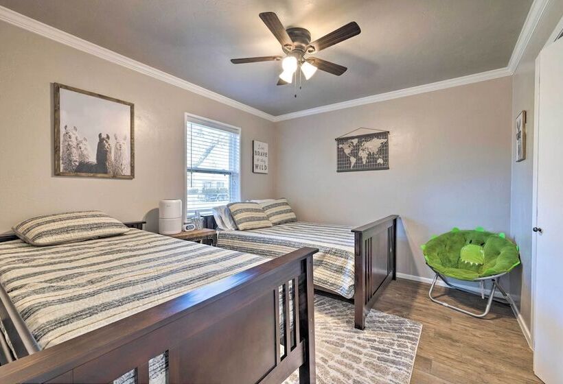 Updated Blue Door Haus ~ 1 Mi To Main St!