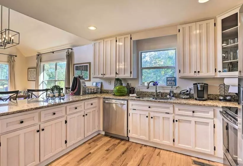 Waterfront Lake Martin Home W/ Private Dock & View