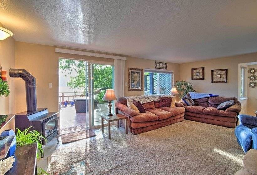 Waterfront North Bend Home: 9 Miles Into Town