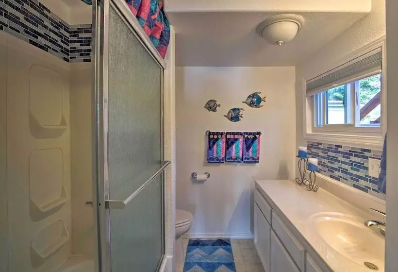 Waterfront North Bend Home: 9 Miles Into Town