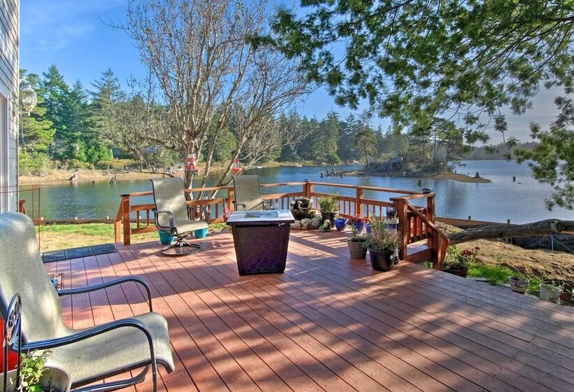 Waterfront North Bend Home: 9 Miles Into Town