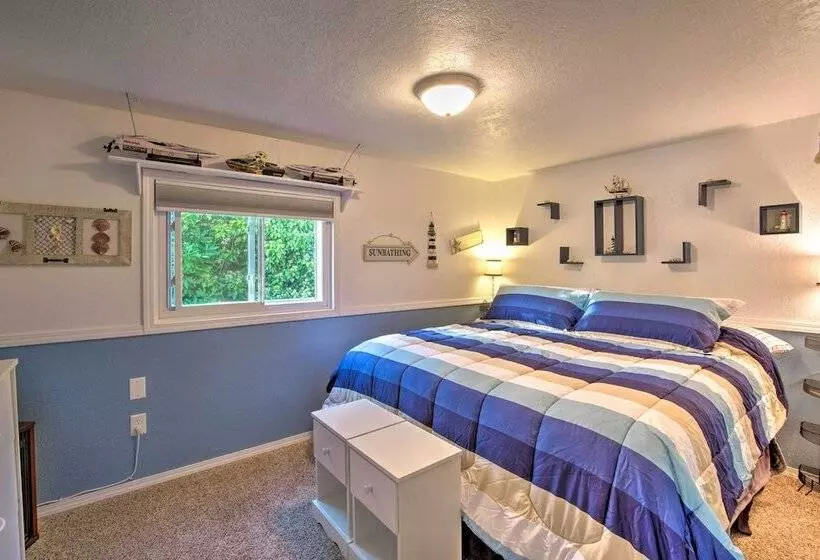 Waterfront North Bend Home: 9 Miles Into Town