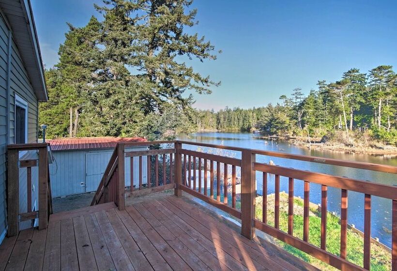 Waterfront North Bend Home: 9 Miles Into Town