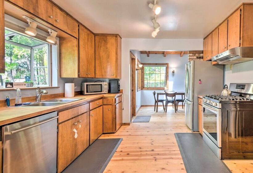 Welcoming Mi Wuk Cabin Retreat Near Hiking!