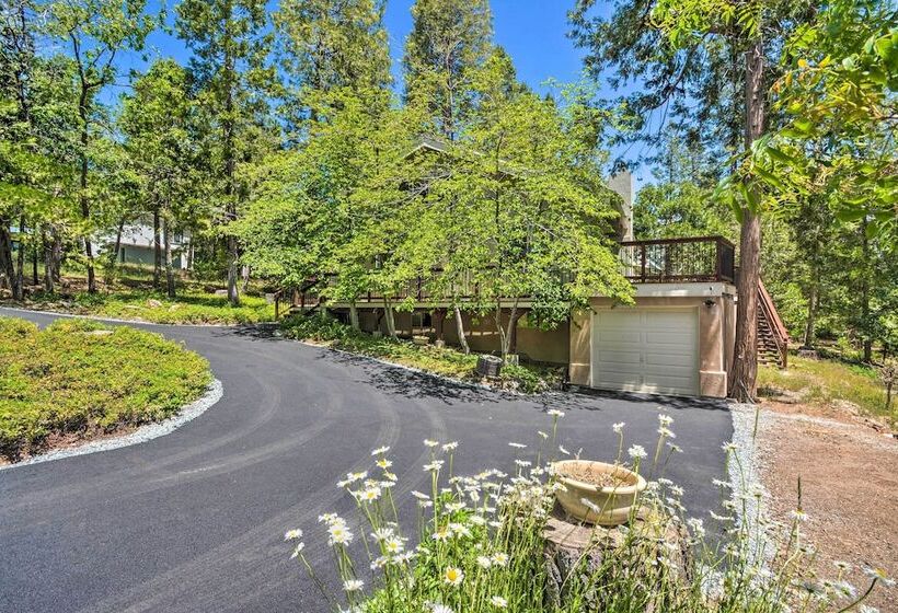 Welcoming Mi Wuk Cabin Retreat Near Hiking!