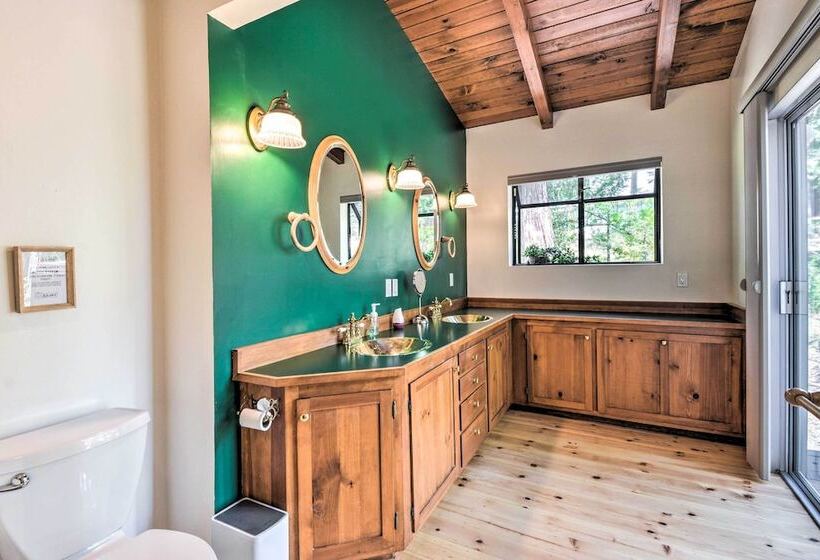 Welcoming Mi Wuk Cabin Retreat Near Hiking!