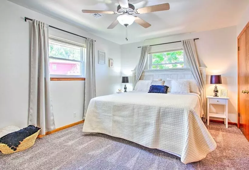 Woodward Home Near Crystal Beach Water Park!