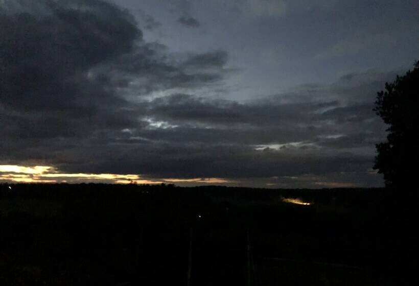 צימר A Barn At The Quarry