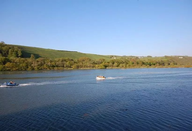 تختخواب و صبحانه Riverside Bideford