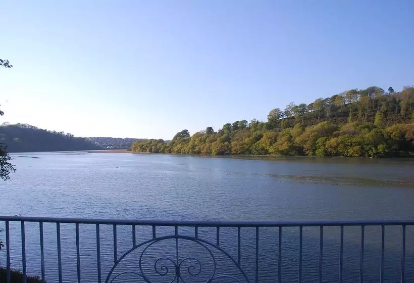 تختخواب و صبحانه Riverside Bideford