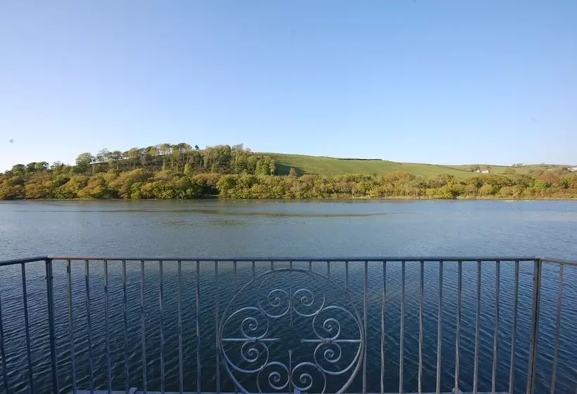 تختخواب و صبحانه Riverside Bideford